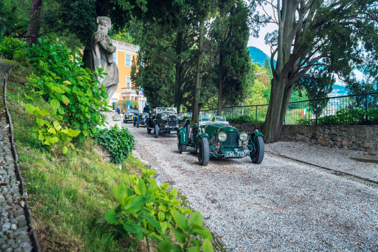 Casa Aston Martin-5