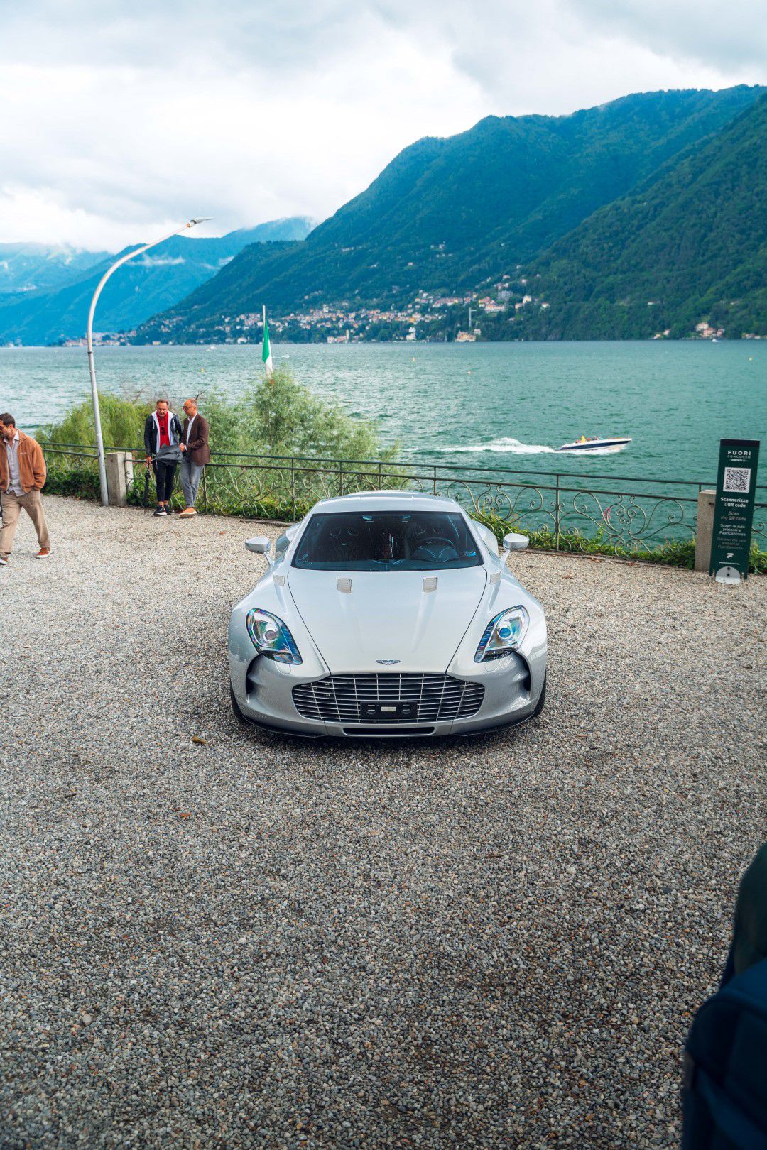 Casa Aston Martin-2