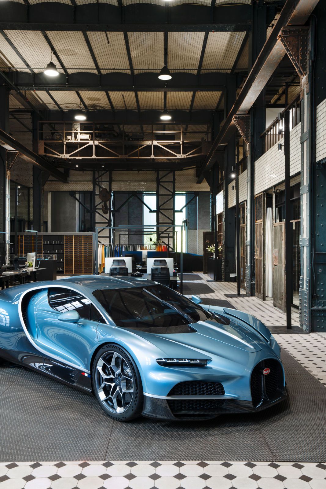 Bugatti inaugura su nuevo estudio de diseño en un antiguo club de techno en Berlín