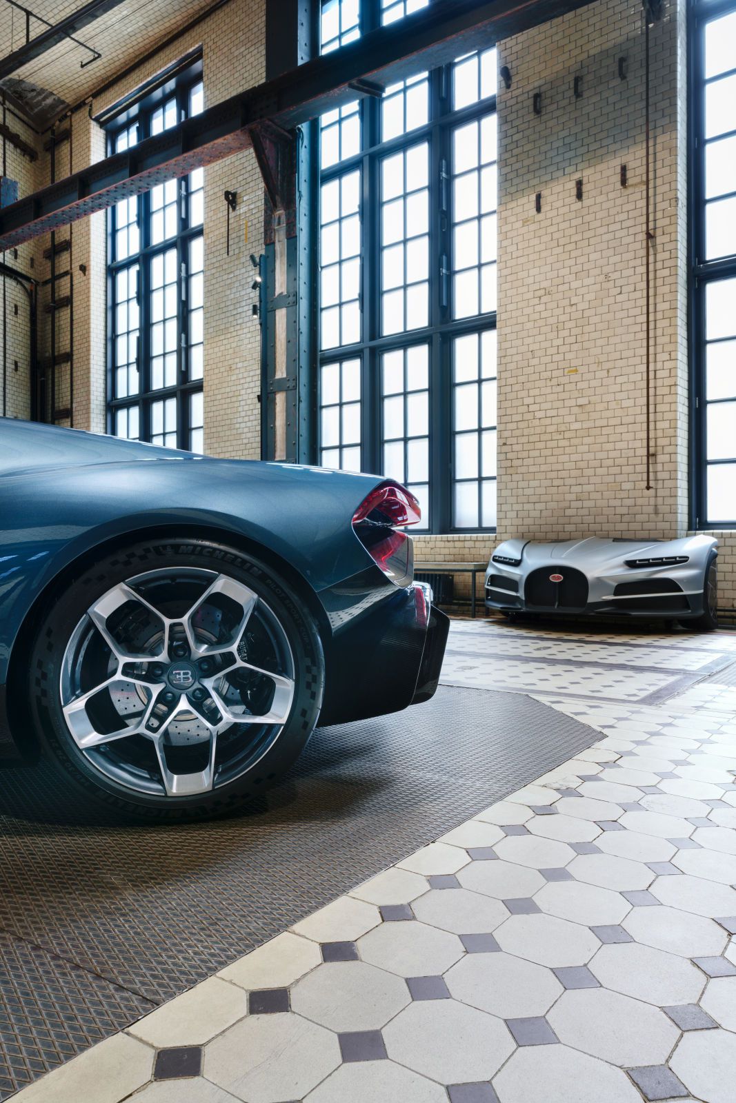 Bugatti inaugura su nuevo estudio de diseño en un antiguo club de techno en Berlín