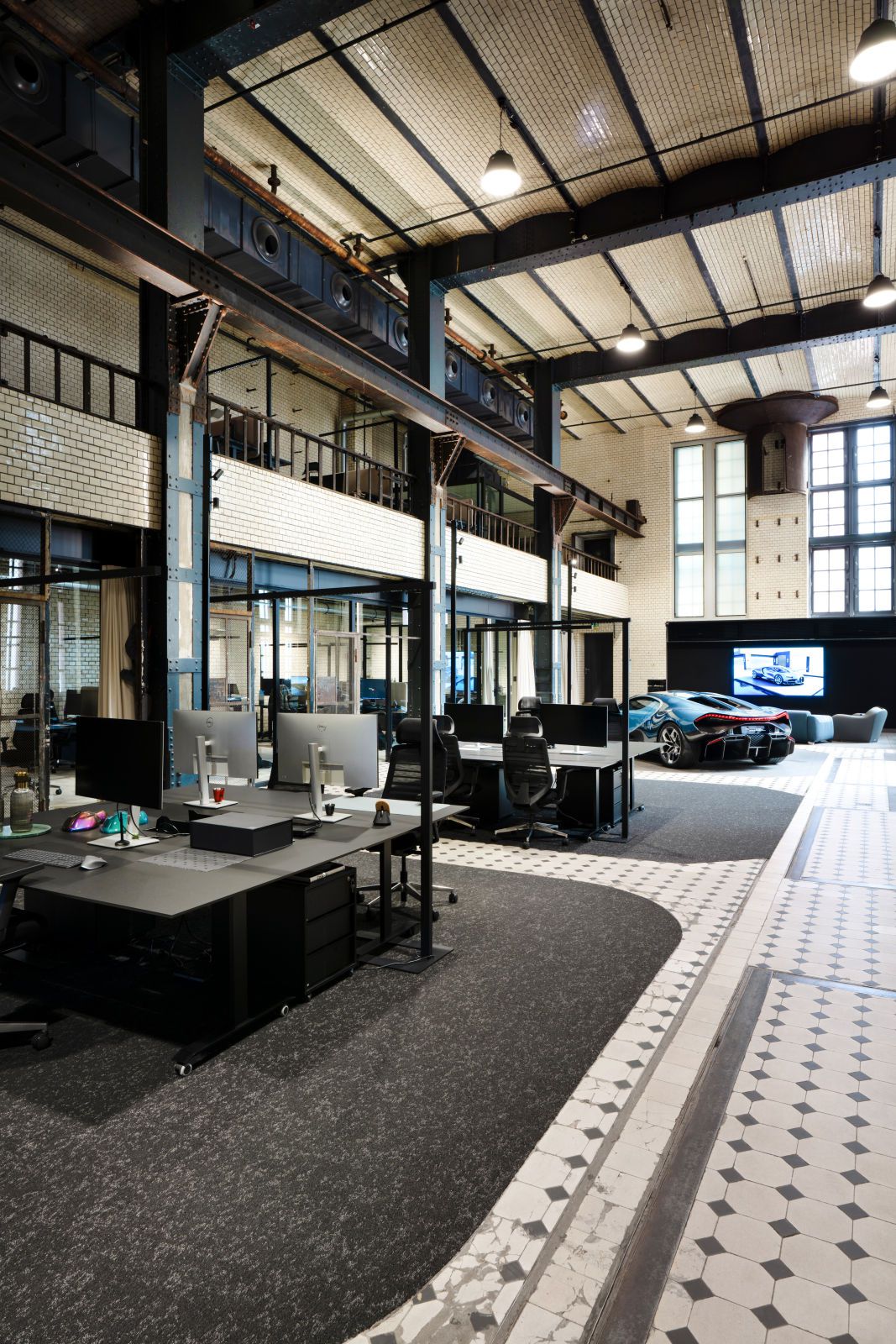 Bugatti inaugura su nuevo estudio de diseño en un antiguo club de techno en Berlín