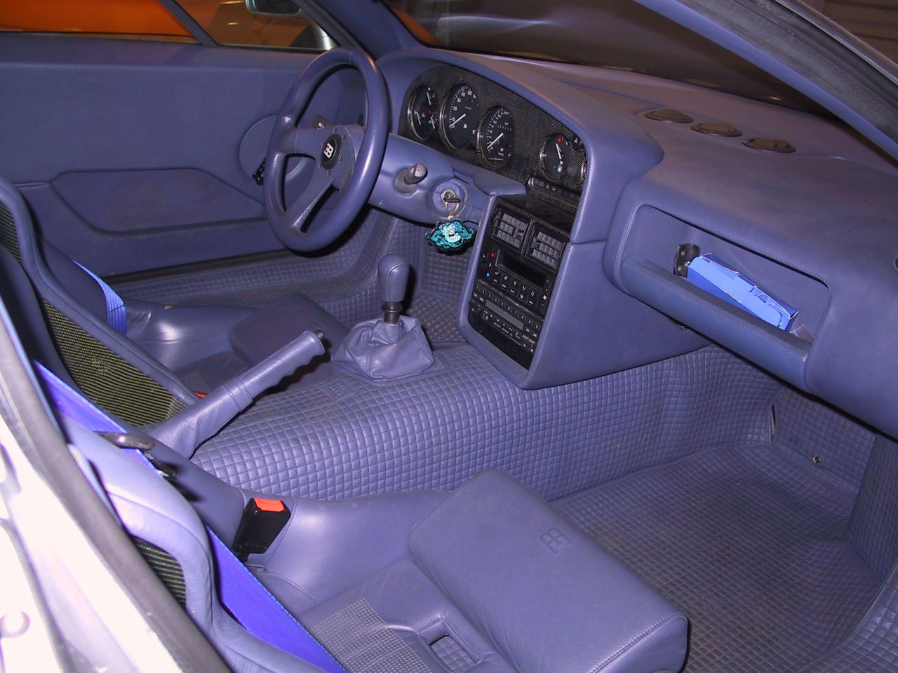 Bugatti EB110 SS en la colección del Sultán de Brunéi
