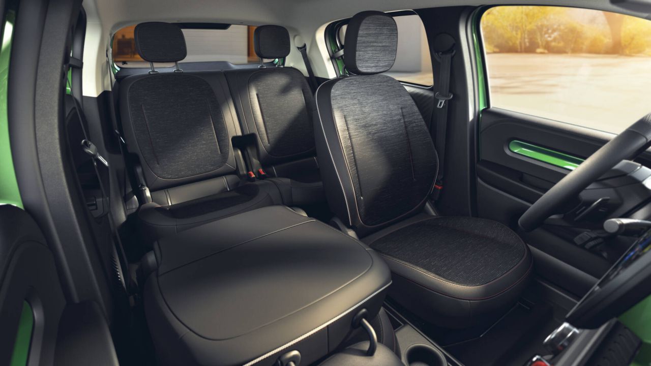 Renault Twingo E-Tech: sonrisa retrofuturista y proporciones one-box