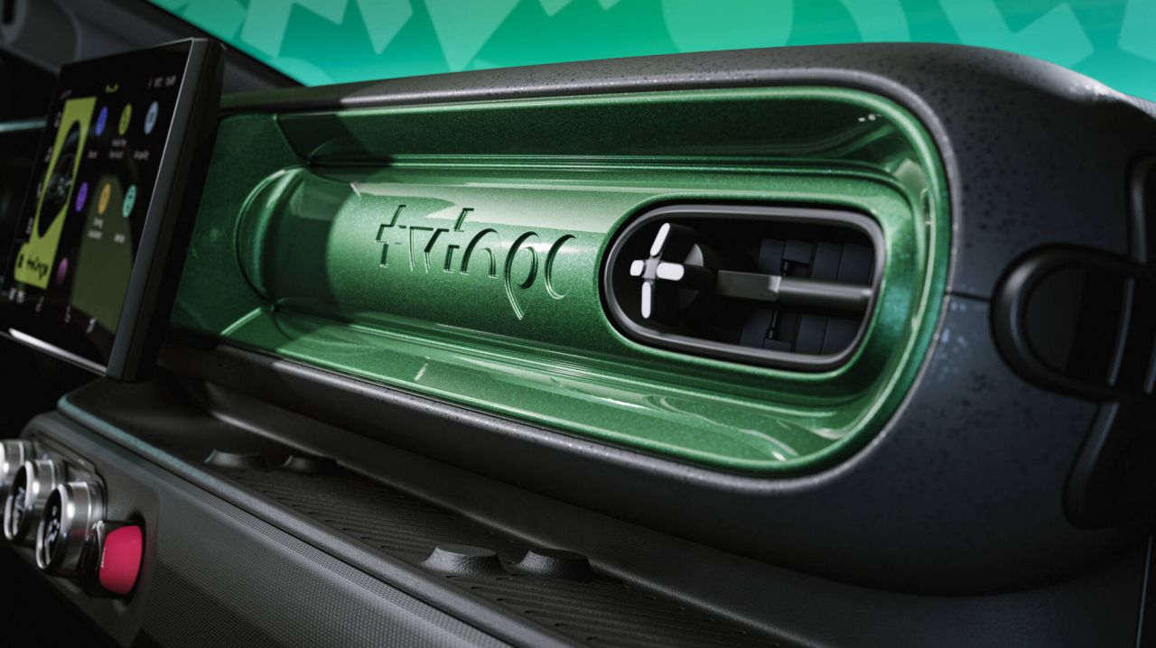 Renault Twingo E-Tech: sonrisa retrofuturista y proporciones one-box