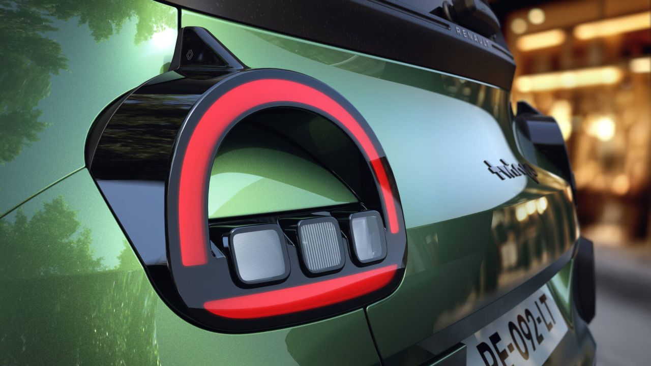 Renault Twingo E-Tech: sonrisa retrofuturista y proporciones one-box