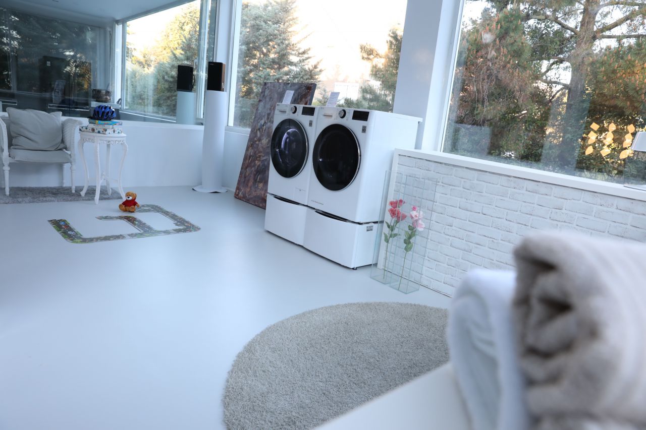 LG Home