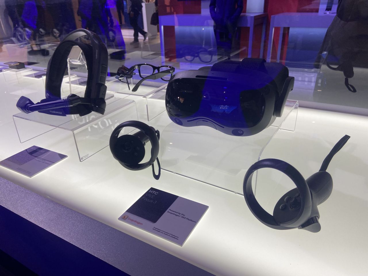 Dispositivos RV, AR, XR Qualcomm en el stand del MWC 2022