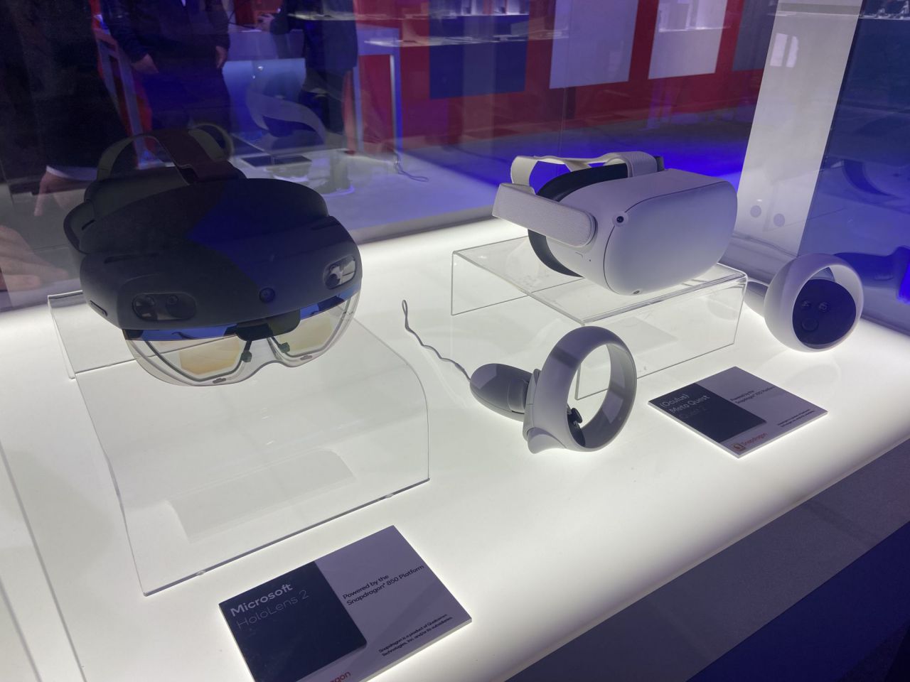 Dispositivos RV, AR, XR Qualcomm en el stand del MWC 2022