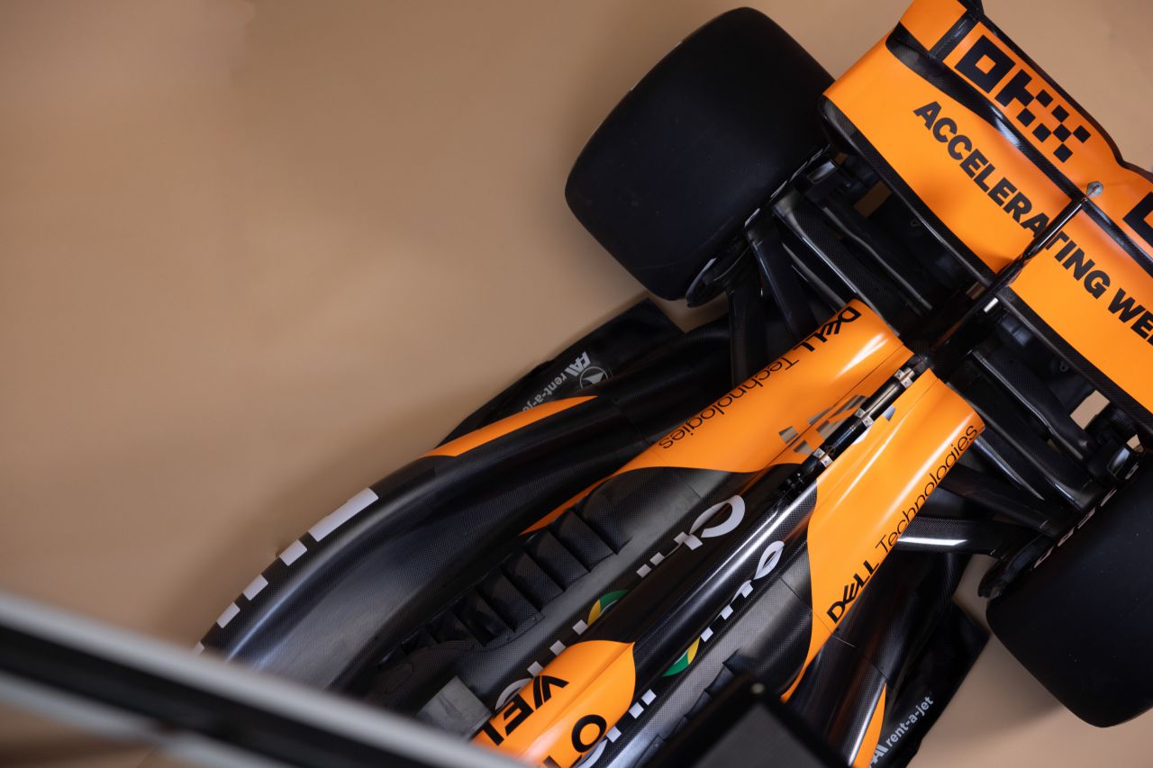 McLaren MCL38