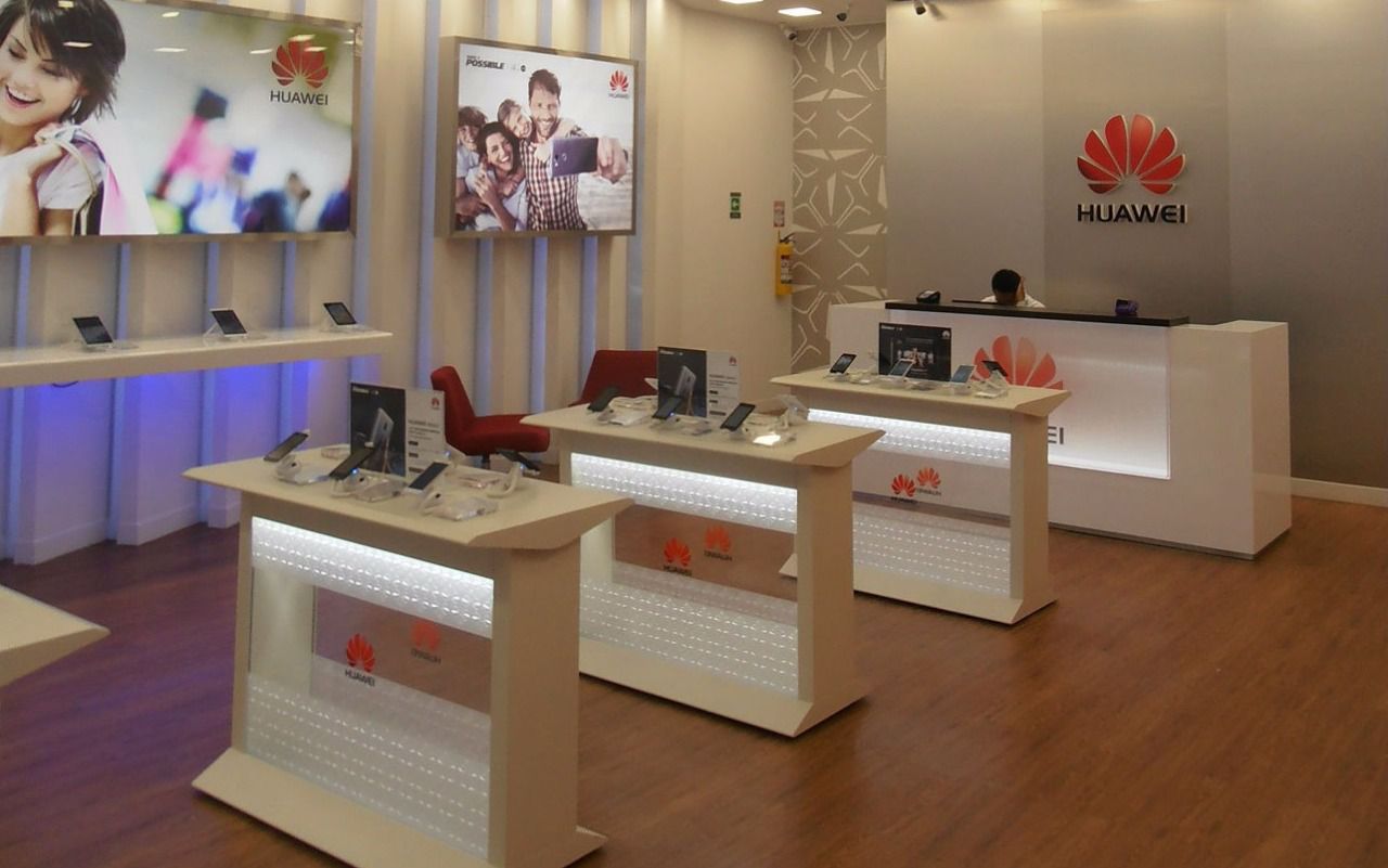 Jin Yong anunció tiendas Huawei en España y una cuota del 20% en 2016