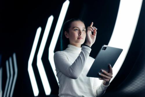 El 82% de las mujeres en tecnología cree que más líderes femeninas mejorarían la cultura laboral