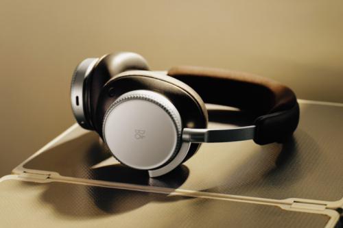 Bang & Olufsen lanza los auriculares Beoplay H100 con diseño inspirado en la alta joyería
