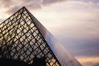 El Museo del Louvre revela graves fallos de ciberseguridad tras el robo de joyas napoleónicas
