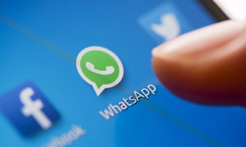 Facebook incluye botón de acceso a WhatsApp en su aplicación móvil