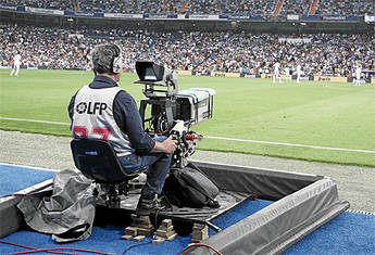 Telefónica y DTS multadas por el manejo de los derechos audiovisuales del fútbol