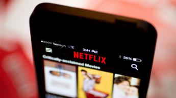 Netflix prueba un proyecto piloto con un plan de suscripción solo para móviles en la India