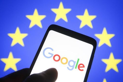 Francia multa a Google con 500 millones por incumplir derechos de autor