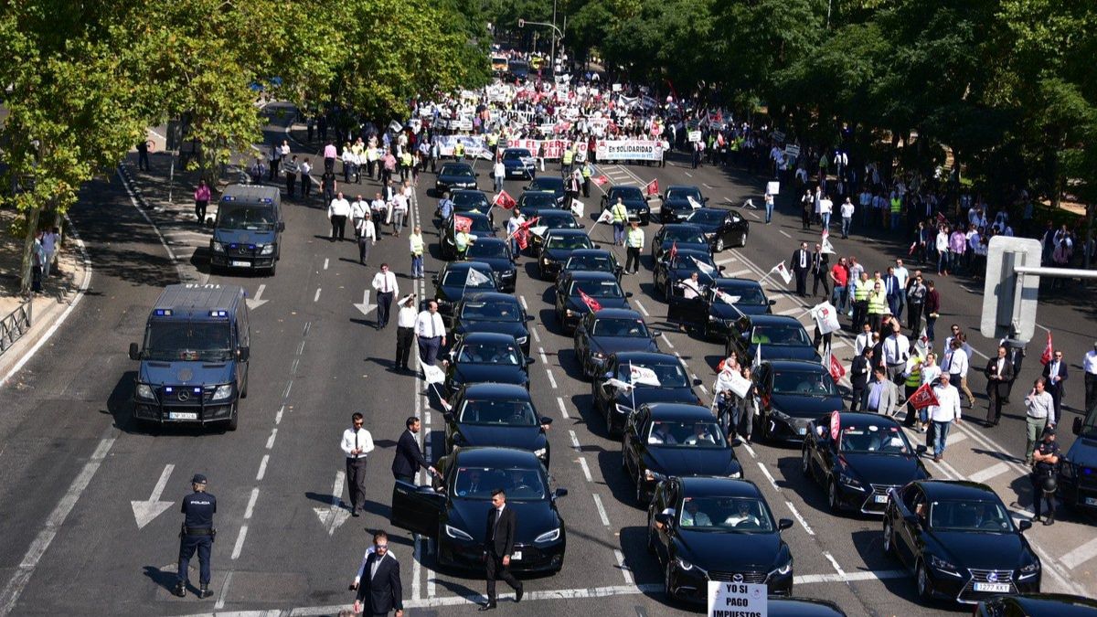 Manifestación de conductores de Uber y Cabify contra la regulación