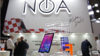 Noa F10 Pro, inteligente y con triple cámara trasera