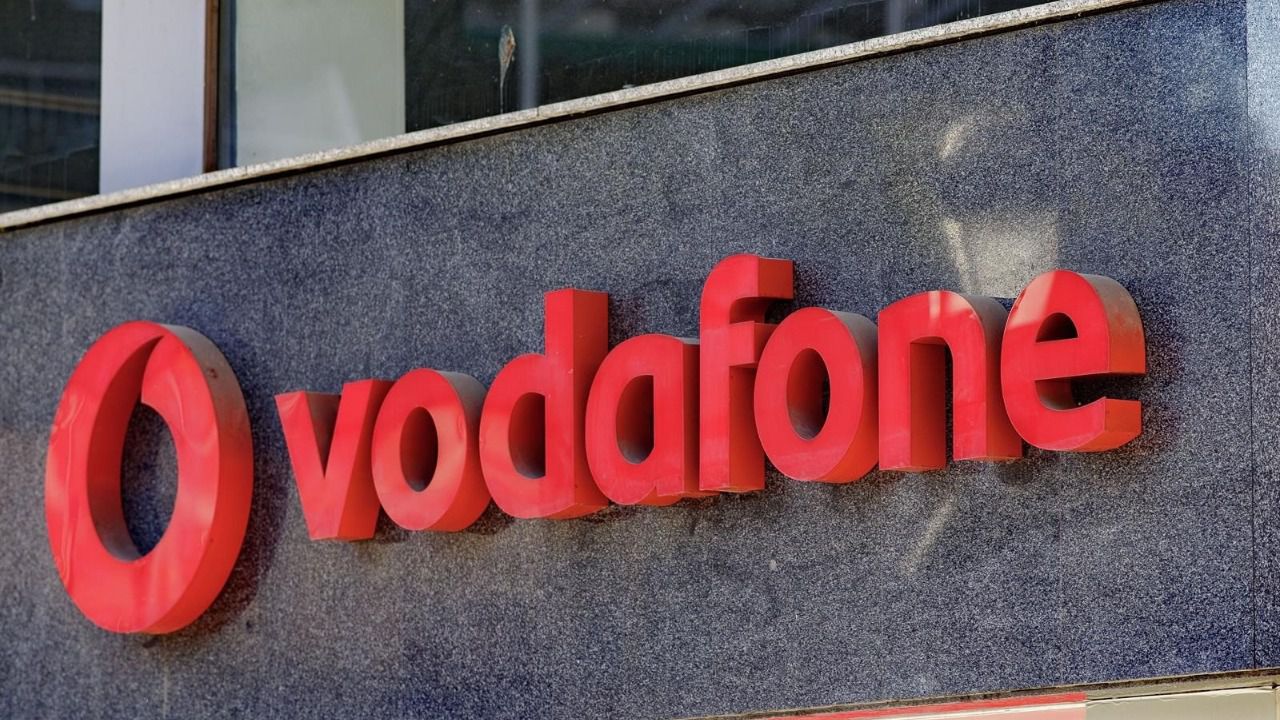 Vodafone apuesta por las tiendas virtuales, cierra algunas físicas y duda sobre 'Libra'