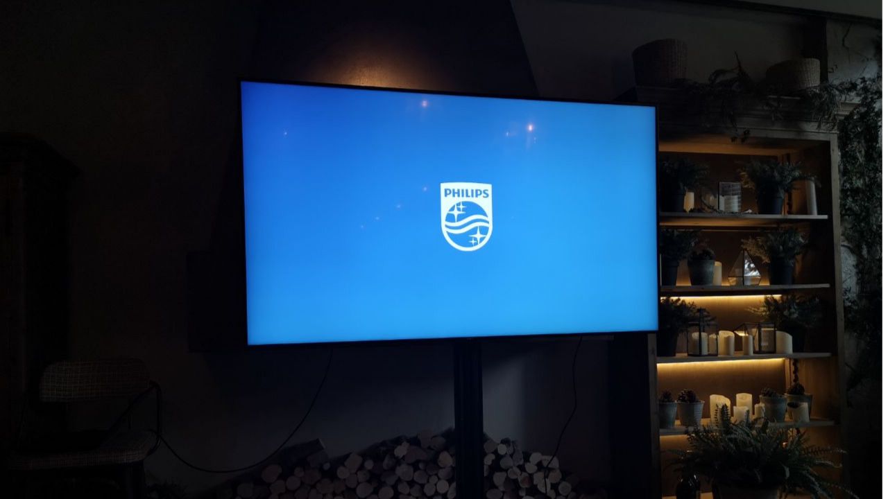 Philips presenta sus novedades en pantallas y televisores para empresas y colegios