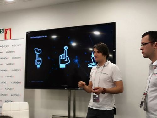 Vladimir Dashchenko, investigador de Kaspersky Lab, durante la presentación en MWC19