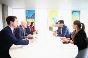 Óscar López se reúne con el CEO de Oracle para impulsar la nube y la IA en España