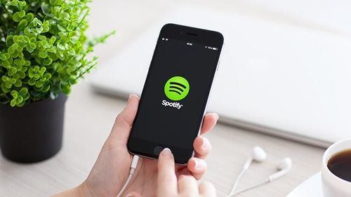 Spotify sufre caídas en sus servicios