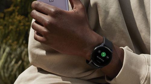 OnePlus amplia su ecosistema con el lanzamiento de su primer smartwatch, el OnePlus Watch