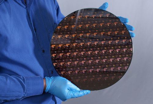 IBM presenta el primer chip de 2 nanómetros