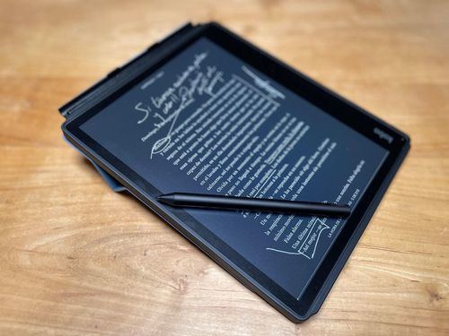 El nuevo Kobo Elipsa, además de incluir lápiz digital y permitir tomar notas, integra un modo oscuro en el que muestra el texto en blanco.