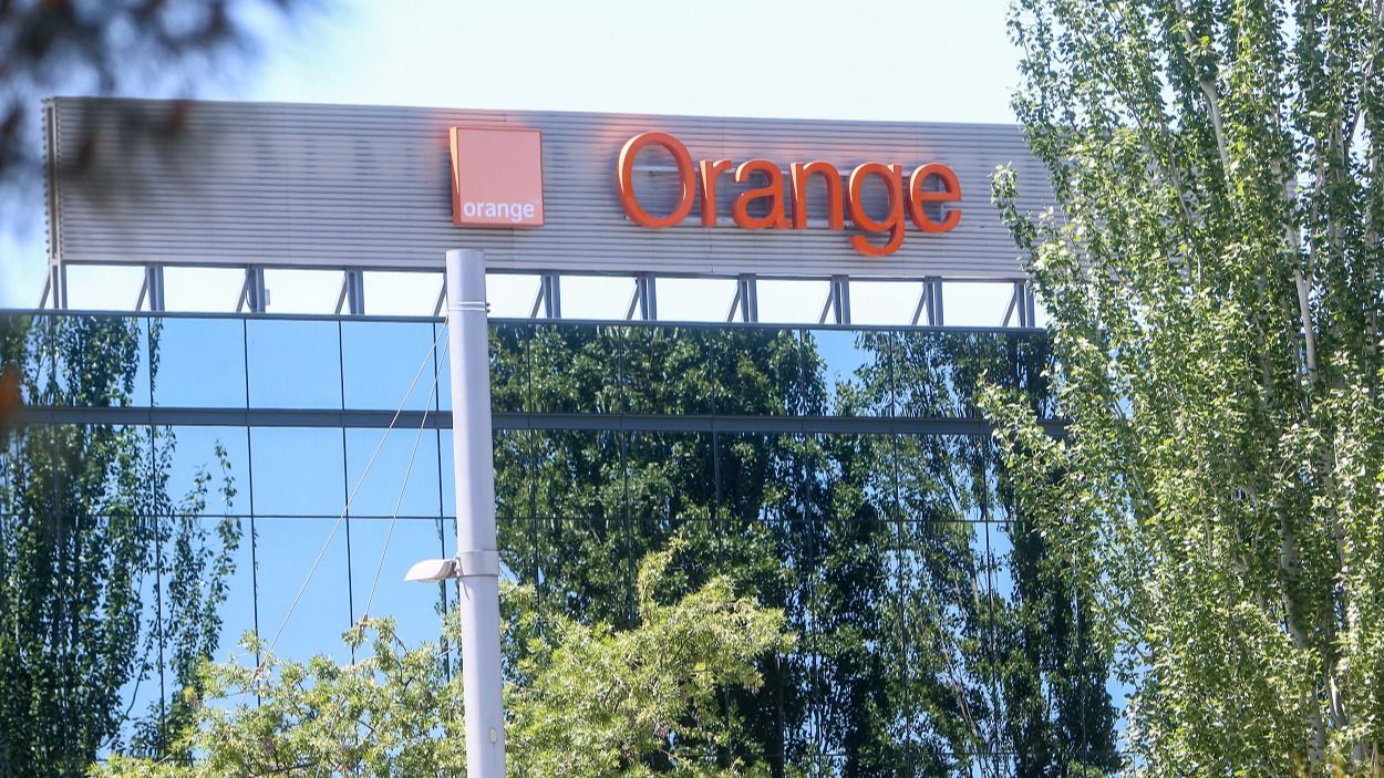 Orange España lastra los resultados globales con un 5,1% menos de ingresos y un saneamiento del negocio
