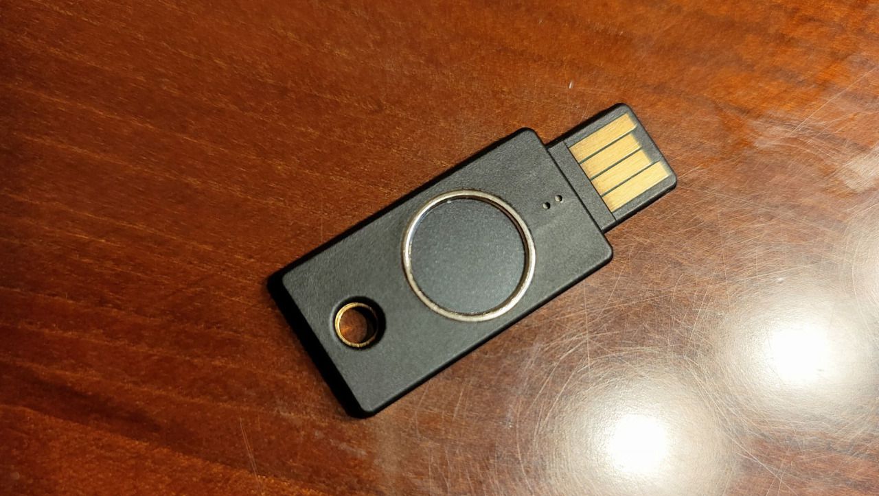 YubiKey Bio