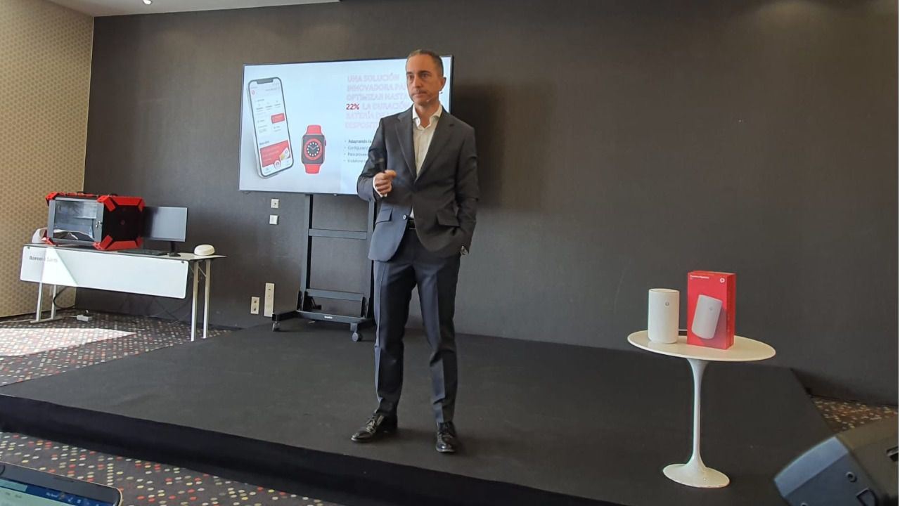 Santiago Tenorio (Vodafone) realizó la primera llamada Open RAN en el MWC