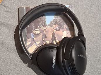 Bose QuietComfort 35 (Serie II) - Auriculares inalámbricos, cancelación de  ruido, color negro (renovado)