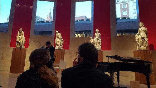 ‘Pinceladas sonoras’ en el Museo del Prado: la iniciativa de Amazon para apoyar la industria cultural en España