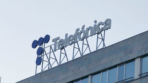 Telefónica apuesta por Allianz y CDPQ como posibles socios para su FibreCo rural