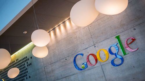 Estados Unidos acusa a Google de pagar miles de millones a fabricantes de móviles para ser el motor de búsqueda predefinido