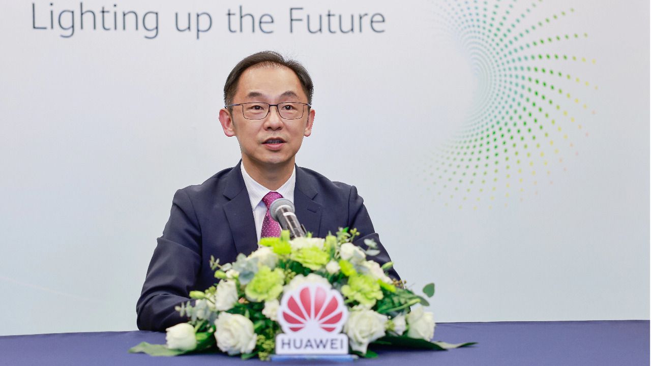 Muere Ryan Ding, presidente de Huawei Carrier y Enterprise