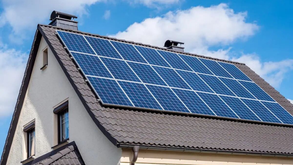 Orange se suma a la energía solar y ofrece placas solares a sus clientes