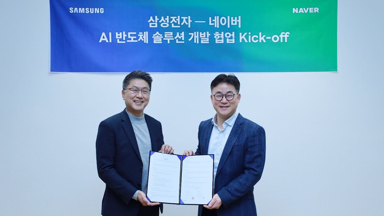 Suk Geun Chung, jefe de la división Clova de Naver y Jinman Han, Vicepresidente Ejecutivo de Ventas Globales y Marketing de Memorias de Samsung