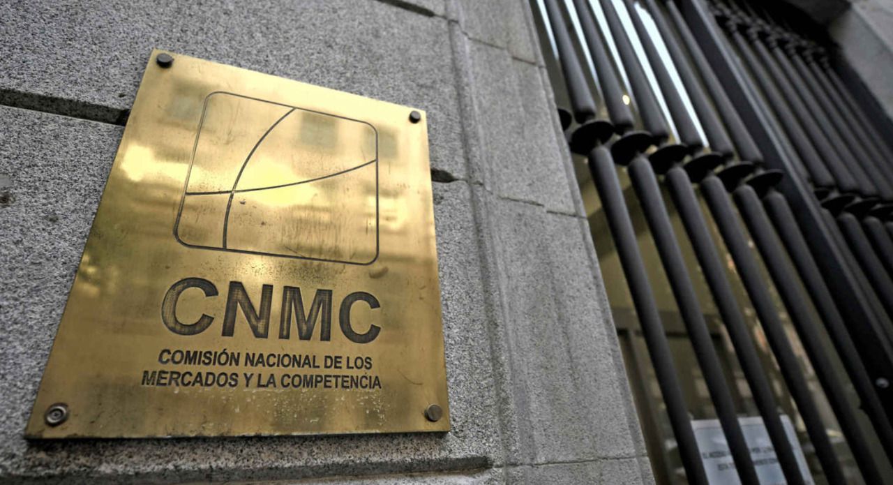 La CNMC investiga el acuerdo de Telefónica con Dazn para dar la Fórmula 1