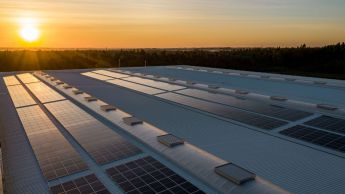 Orange reafirma su apuesta por el autoconsumo y pondrá paneles solares en 33 oficinas