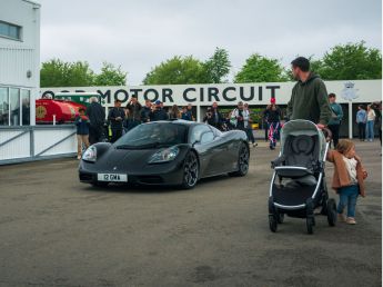 Café, magdalenas y mucha gasolina - Un desayuno en Goodwood Breakfast Club