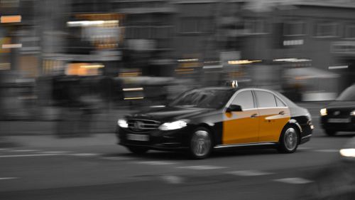 La justicia europea tumba el límite de 1 VTC por cada 30 taxis