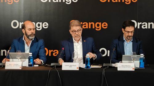 Equipo directivo de Orange España con Ludovic Pech, CEO de la filial