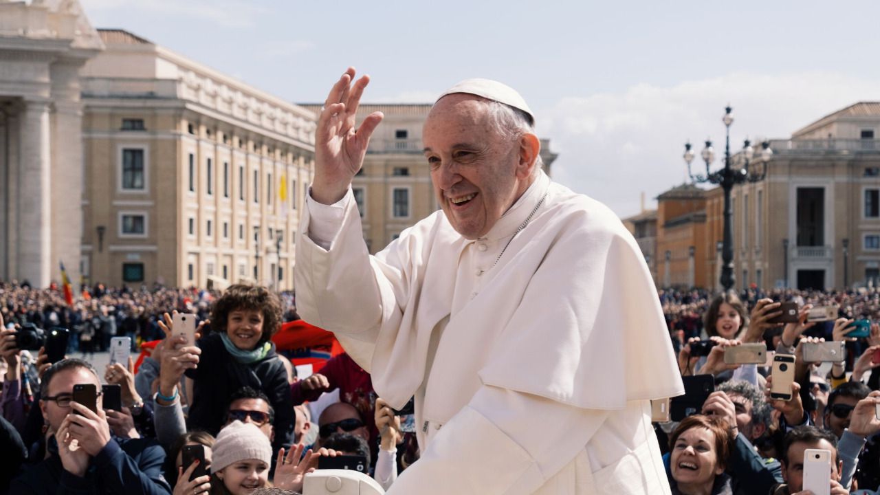 El Papa Francisco pide reflexionar sobre los potenciales peligros de la inteligencia artificial