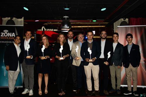 Los diferentes galardonados en los II Premios CarDesign.es