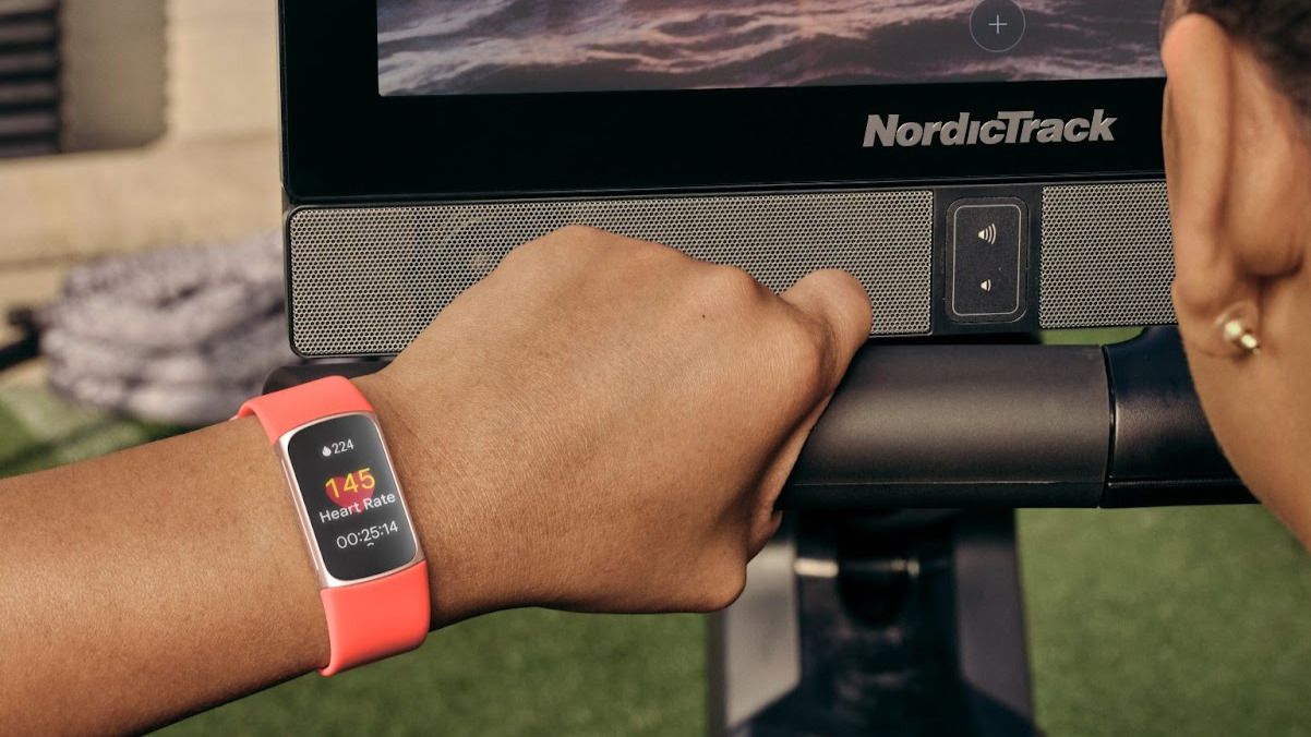 Fitbit Charge 6: Seguimiento preciso de frecuencia cardíaca y conectividad  con aplicaciones de fitness