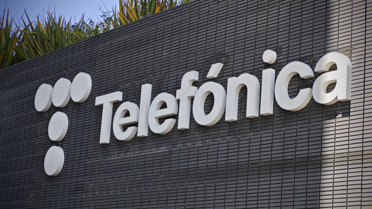 El Gobierno prepara la entrada en el accionariado de Telefónica a las puertas de su centenario a través de la SEPI